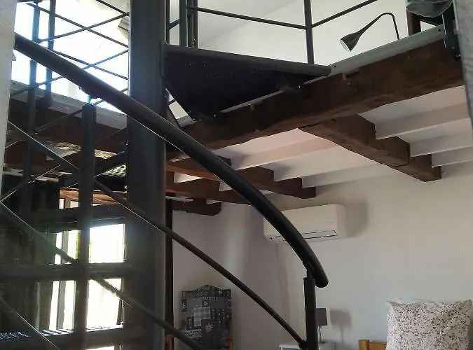 Le 44 Avec Balcon Vue *